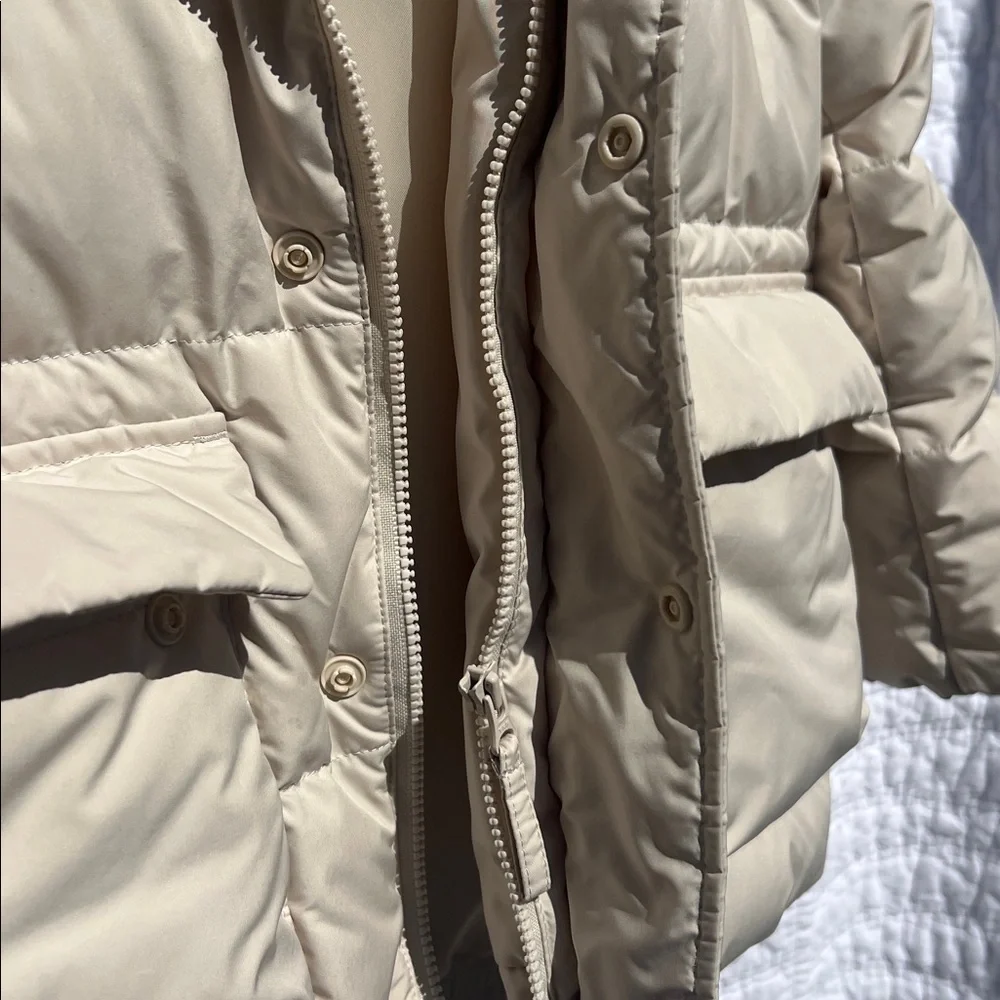 Uniqlo Kids Down Puffer Jacket - Picture 6 of 8
